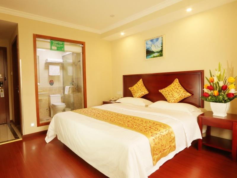 Greentree Inn Zhejiang Jiaxing West Zhongshan Road Vintage Car Building Express Hotel Dış mekan fotoğraf
