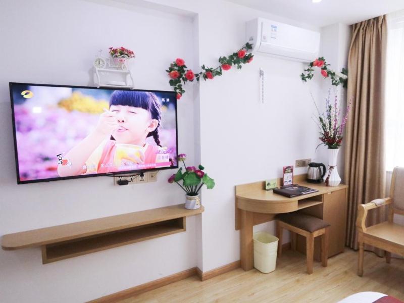 Greentree Inn Zhejiang Jiaxing West Zhongshan Road Vintage Car Building Express Hotel Dış mekan fotoğraf