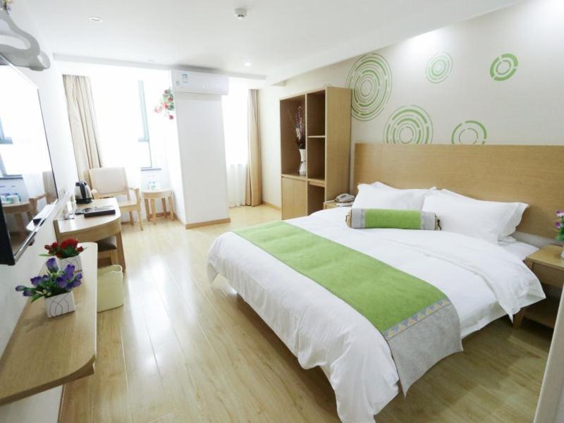 Greentree Inn Zhejiang Jiaxing West Zhongshan Road Vintage Car Building Express Hotel Dış mekan fotoğraf