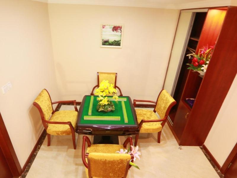 Greentree Inn Zhejiang Jiaxing West Zhongshan Road Vintage Car Building Express Hotel Dış mekan fotoğraf