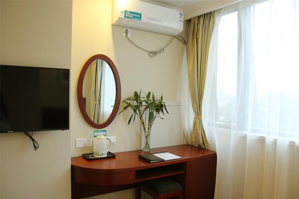 Greentree Inn Zhejiang Jiaxing West Zhongshan Road Vintage Car Building Express Hotel Dış mekan fotoğraf