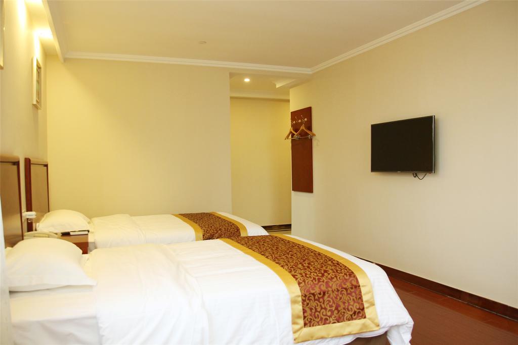 Greentree Inn Zhejiang Jiaxing West Zhongshan Road Vintage Car Building Express Hotel Dış mekan fotoğraf