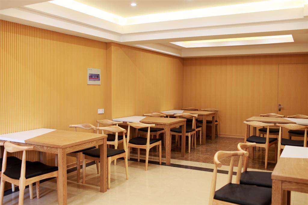 Greentree Inn Zhejiang Jiaxing West Zhongshan Road Vintage Car Building Express Hotel Dış mekan fotoğraf