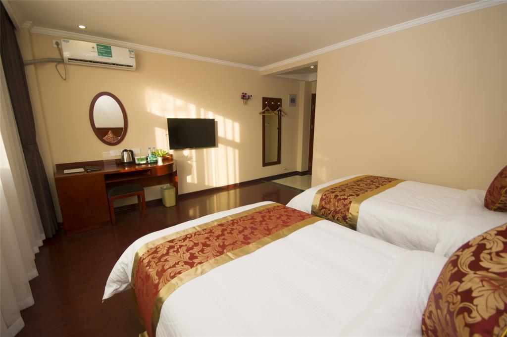 Greentree Inn Zhejiang Jiaxing West Zhongshan Road Vintage Car Building Express Hotel Dış mekan fotoğraf