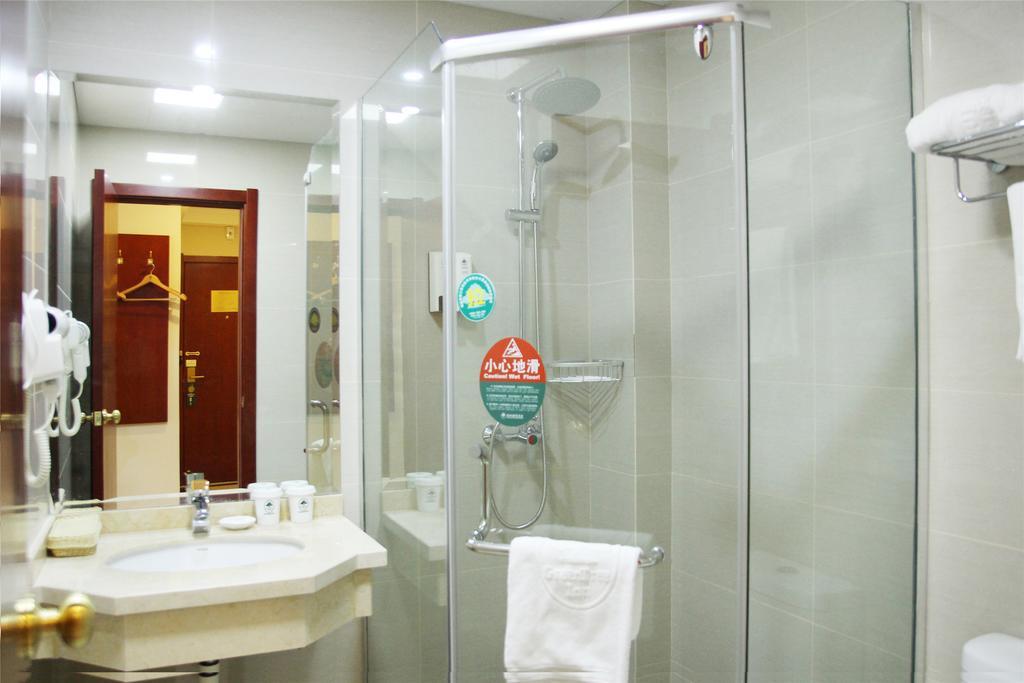 Greentree Inn Zhejiang Jiaxing West Zhongshan Road Vintage Car Building Express Hotel Dış mekan fotoğraf